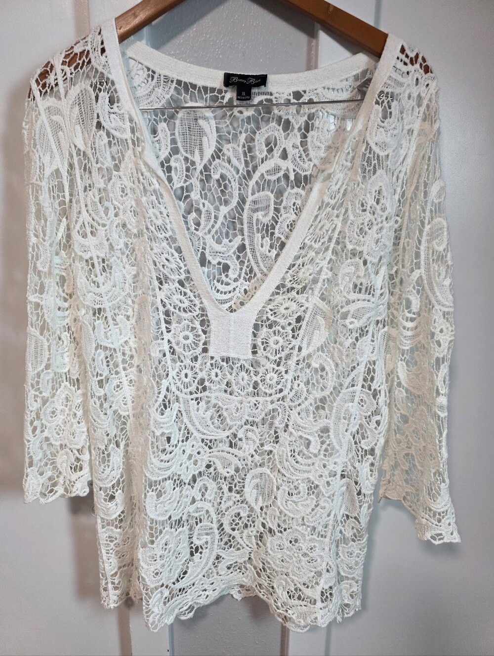Brittany Black Women's White Lace Deep V-Neck Sheer Top / Cover-Up (Size XL)